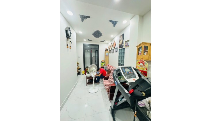 Bán Nhà 4 Tầng Mặt Tiền 235m2 QL13  Hiệp Bình Phước Thủ Đức cho thuê ~100tr.th chỉ hơn 20 tỷ Hiếm Có
